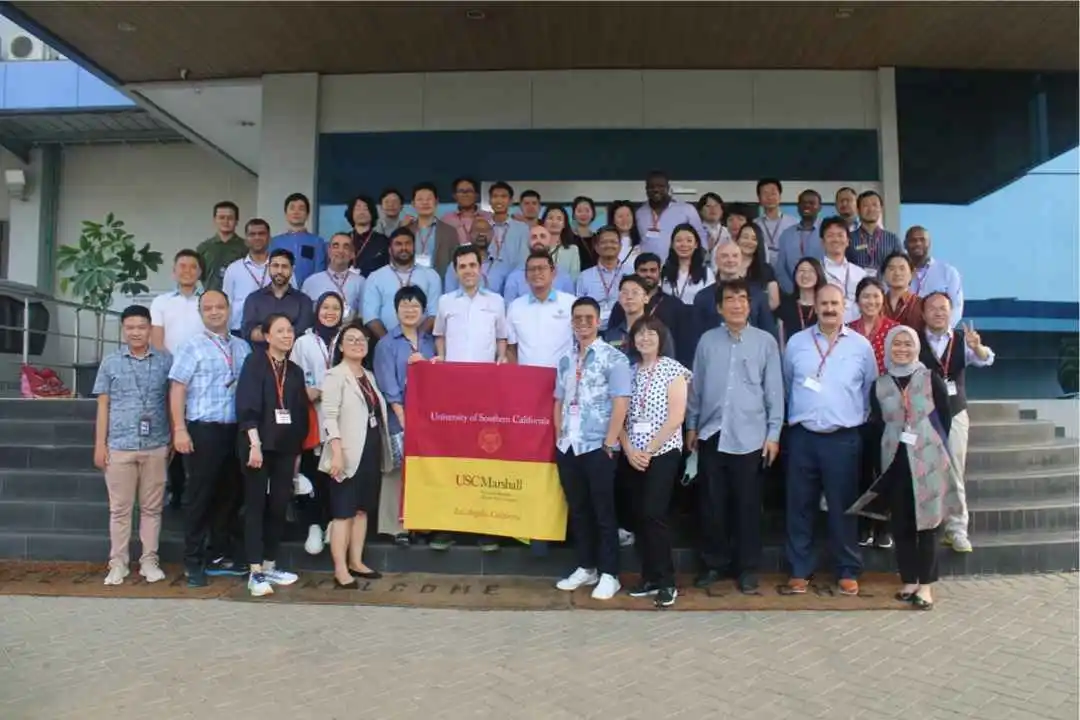 USC Marshall School of Business IBEAR MBA Program Angkatan 2023-2024 Mengunjungi MGM Bosco Logistics